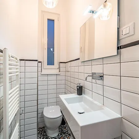 Guesthost - La Casa Di Leopold Bloom Appartamento Trieste