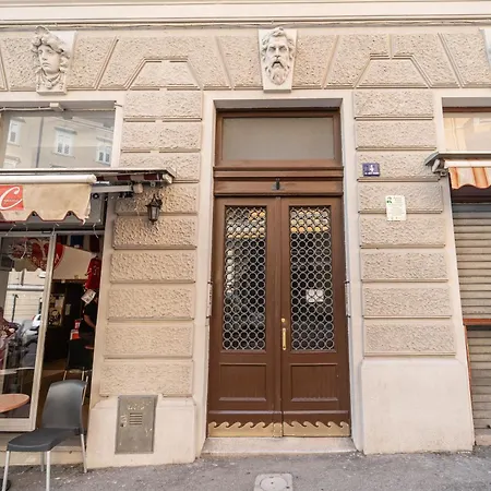 Guesthost - La Casa Di Leopold Bloom Appartamento *